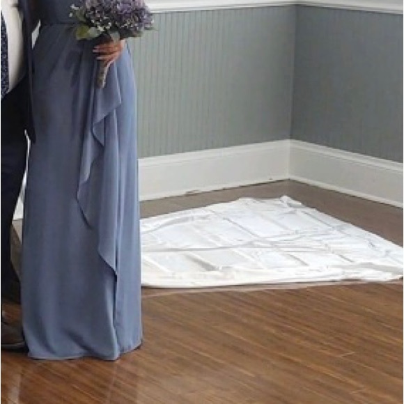 Dusty blue bridesmaid dress. Small slit not noticeable - Picture 3 of 3